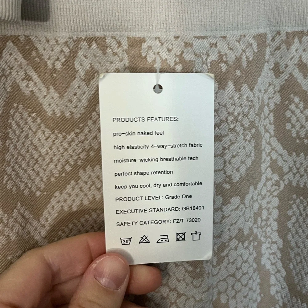 NEW Yoga Set- Matching Bra and Leggings - Picture 7 of 12